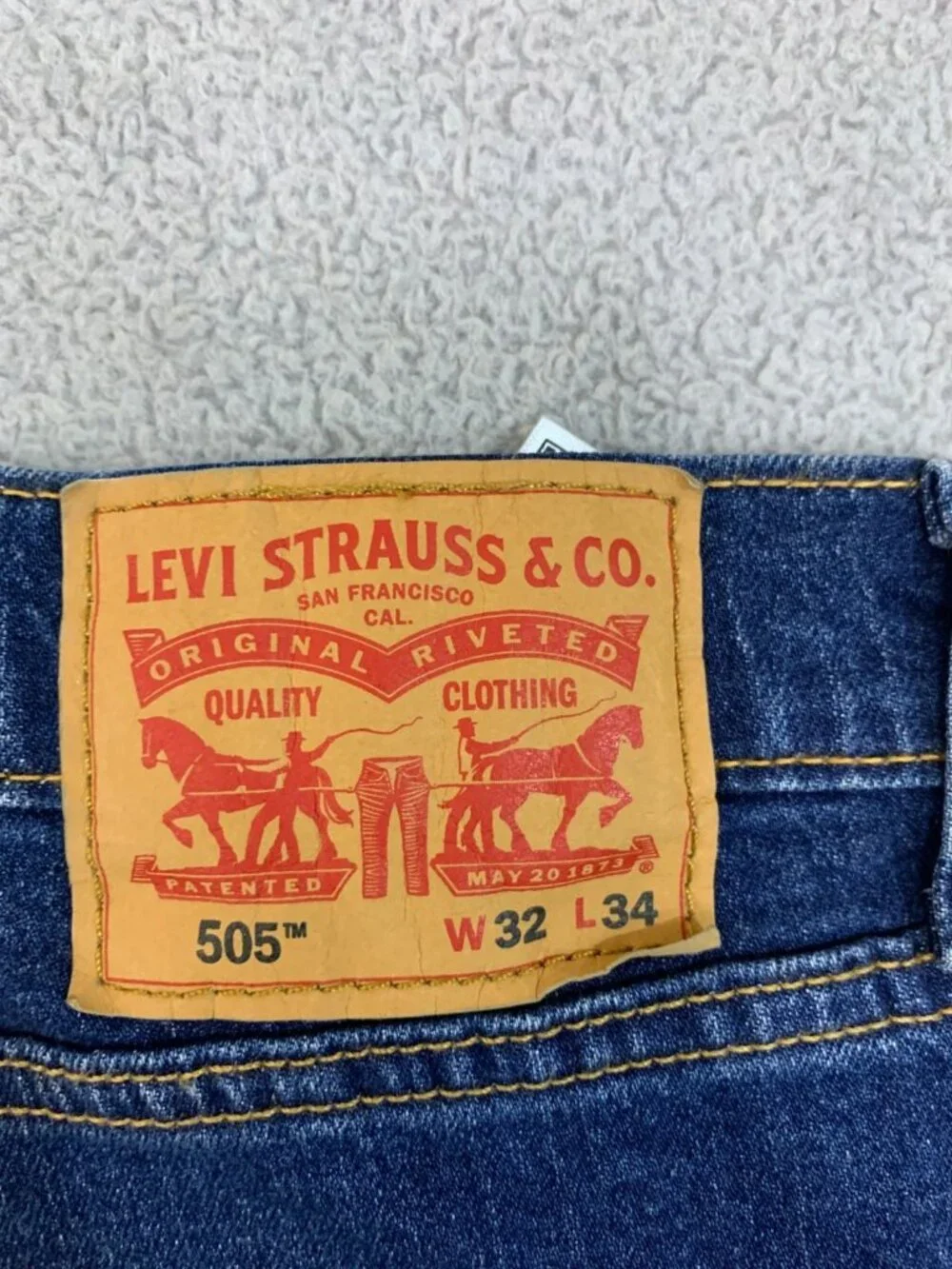 NWT Levi's 505 Regular Straight Men's Jeans 32x34 Blue Dark Wash